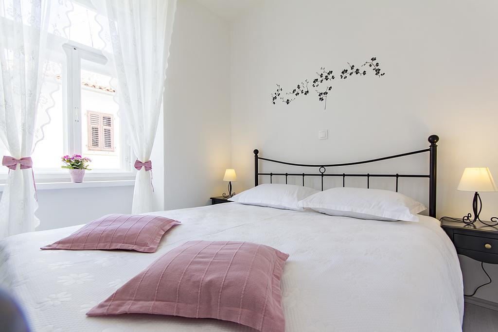 Center Apartment Tina بولا المظهر الخارجي الصورة