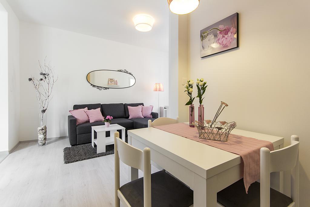 Center Apartment Tina بولا المظهر الخارجي الصورة